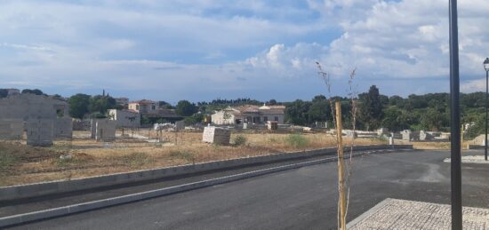 Terrain à bâtir à Domazan, Occitanie