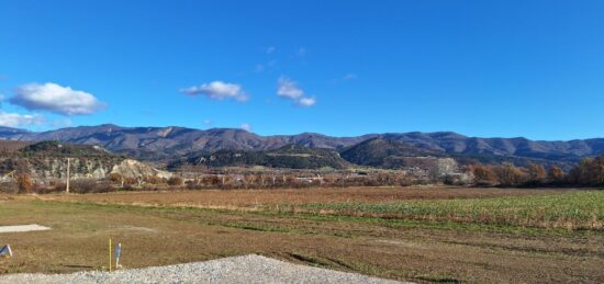 Maison neuve à , Alpes-de-Haute-Provence