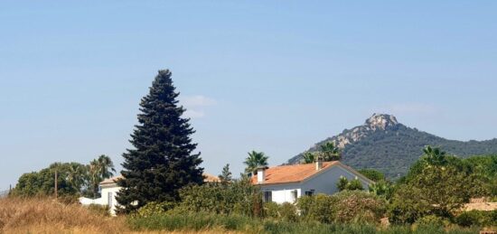 Terrain à bâtir à Hyères, Provence-Alpes-Côte d'Azur