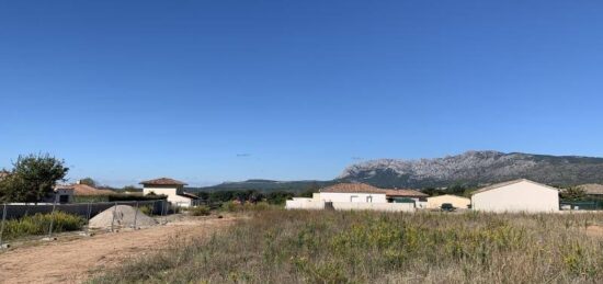 Terrain à bâtir à Pourrières, Provence-Alpes-Côte d'Azur