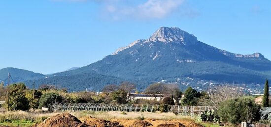 Terrain à bâtir à La Crau, Provence-Alpes-Côte d'Azur