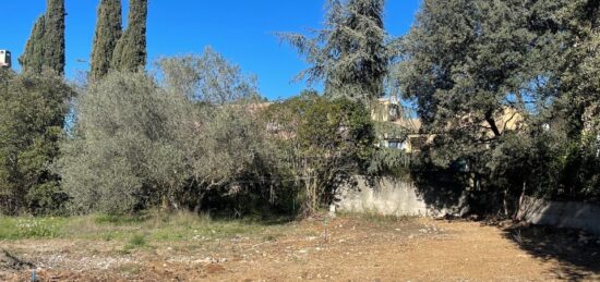 Terrain à bâtir à Lambesc, Provence-Alpes-Côte d'Azur