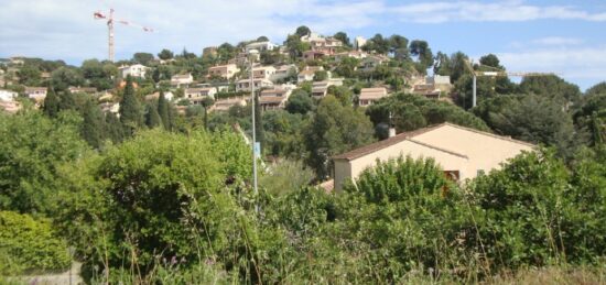 Terrain à bâtir à Hyères, Provence-Alpes-Côte d'Azur